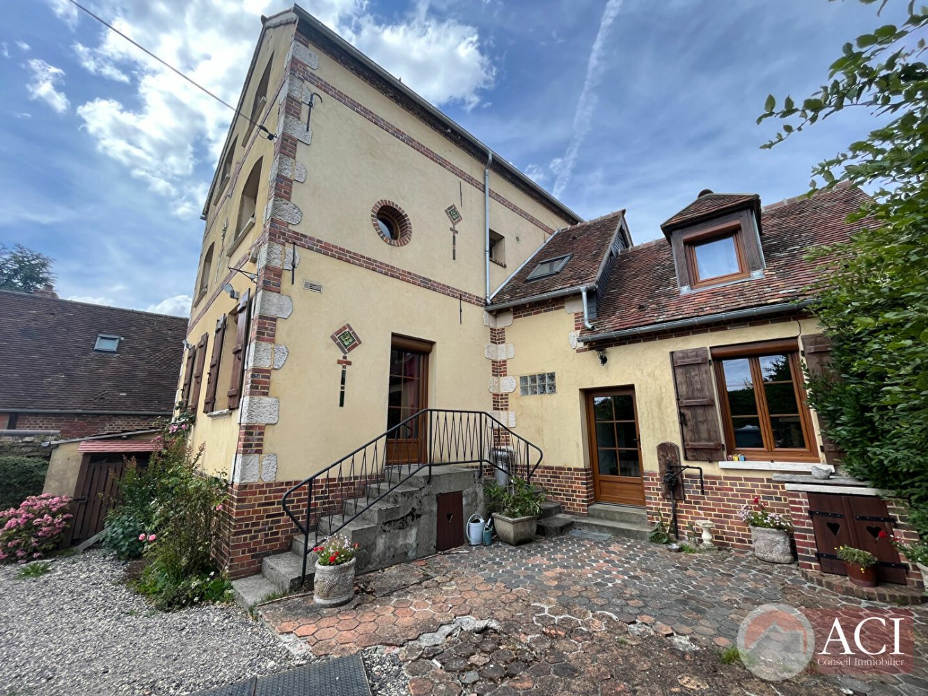 Casa de 4 dormitorios en Chaumont-en-Vexin, France No. 269849