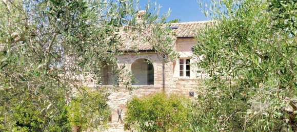 8 bedrooms House in Cossignano, Italy No. 372207 3