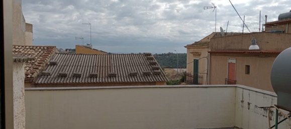 3 bedrooms House in Noto, Italy No. 70967 10