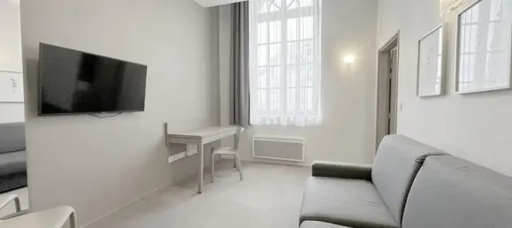 32m² Commercial property in Reims, France No. 81388 8