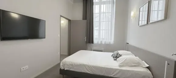 32m² Commercial property in Reims, France No. 81388 2