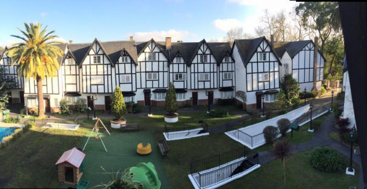 3 bedrooms House in Almirante Brown, Argentina No. 88560