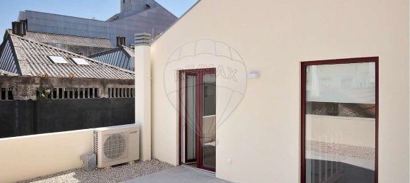 561m² Building in Porto, Portugal No. 78697 2