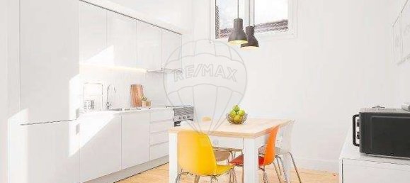 561m² Building in Porto, Portugal No. 78697 3