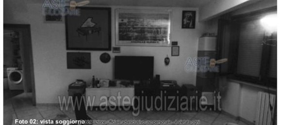 6 rooms Apartment in Osimo, Italy No. 230058 2