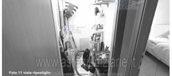 6 rooms Apartment in Osimo, Italy No. 230058 15