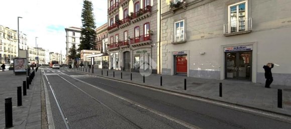 100m² Commercial property in Naples, Italy No. 148044 18