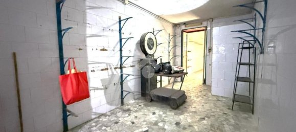 100m² Commercial property in Naples, Italy No. 148044 9