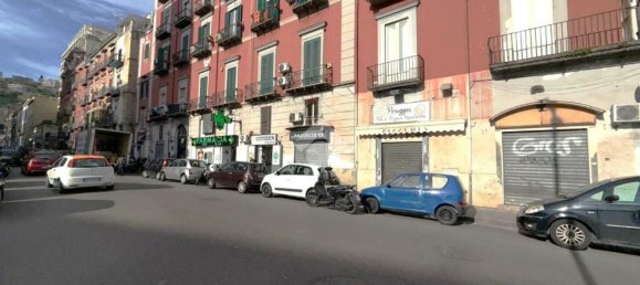 100m² Commercial property in Naples, Italy No. 148044 15