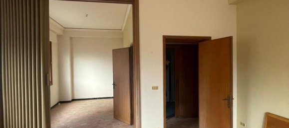 Квартира с 4 комнатами в Марсала, Италия № 147716 10