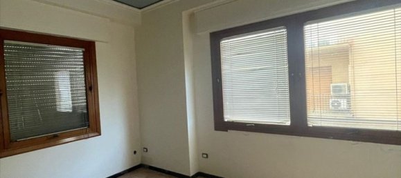 Квартира с 4 комнатами в Марсала, Италия № 147716 13