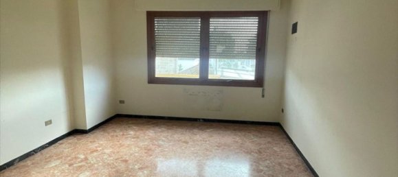 Квартира с 4 комнатами в Марсала, Италия № 147716 5