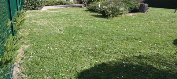 Terreno en Bruguieres, France No. 320292 2