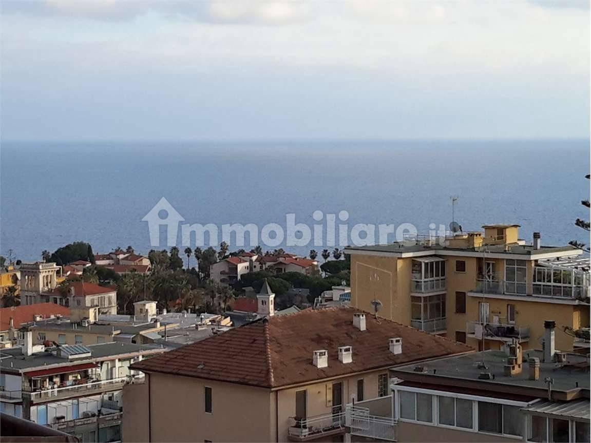Ático de 2 dormitorios en Sanremo, Italy No. 115589