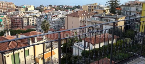 Ático de 2 dormitorios en Sanremo, Italy No. 115589 10