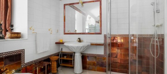 5 bedrooms Villa in Marbella, Spain No. 38885 12