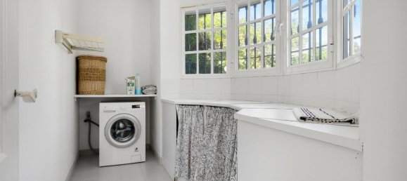 5 bedrooms Villa in Marbella, Spain No. 38885 19