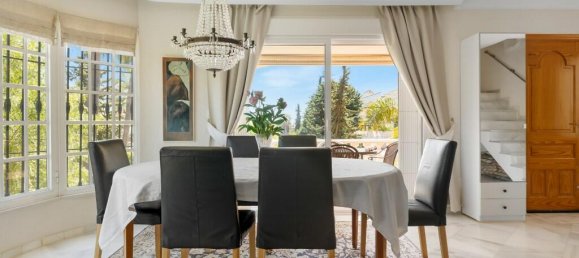 5 bedrooms Villa in Marbella, Spain No. 38885 8