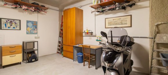1 room Garage in Milan, Italy No. 274520 6