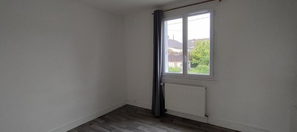 2 bedrooms House in Guiscard, France No. 259290 4