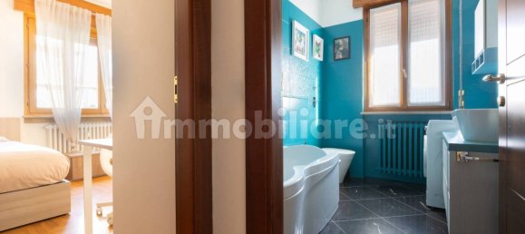 2 bedrooms Penthouse in Vimodrone, Italy No. 221880 21