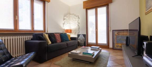 2 bedrooms Penthouse in Vimodrone, Italy No. 221880 4