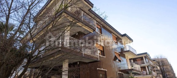 2 bedrooms Penthouse in Vimodrone, Italy No. 221880 6