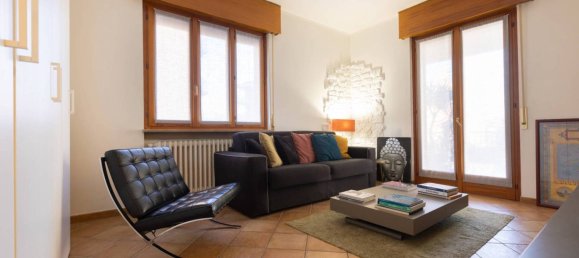 2 bedrooms Penthouse in Vimodrone, Italy No. 221880 9