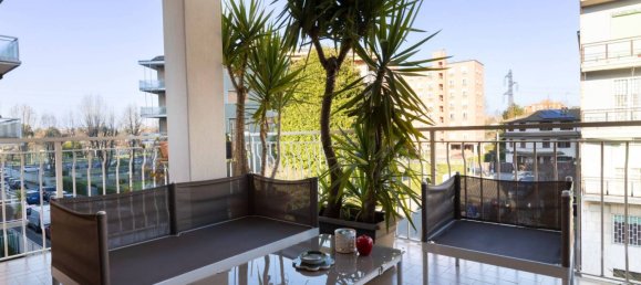 2 bedrooms Penthouse in Vimodrone, Italy No. 221880 13