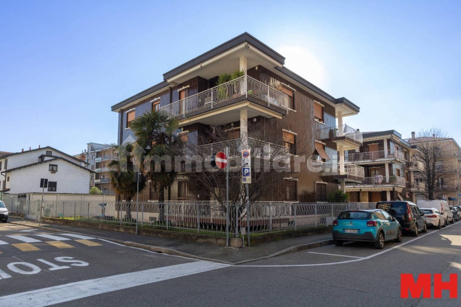 2 bedrooms Penthouse in Vimodrone, Italy No. 221880