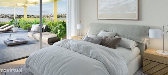 Apartamento de 4 dormitorios en Vila Nova de Gaia, Portugal No. 129218 2