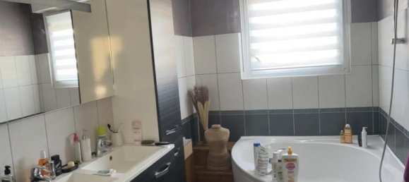 2 bedrooms Apartment in Hericourt, France No. 323586 7