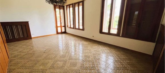 10 Schlafzimmer Haus in Fiesso d'Artico, Italy, Nr. 334882 8