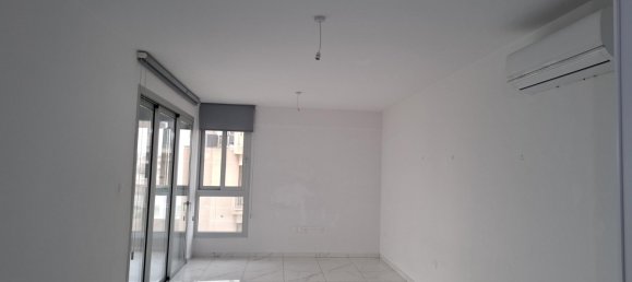 2 Schlafzimmer Wohnung in Nicosia, Zypern, Nr. 175045 9