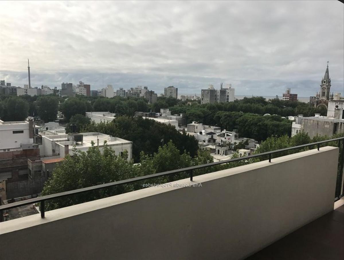 2 bedrooms Apartment in Montevideo, Uruguay No. 4460