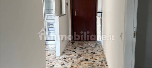 Apartamento de 2 dormitorios en Carnago, Italy No. 328390 5