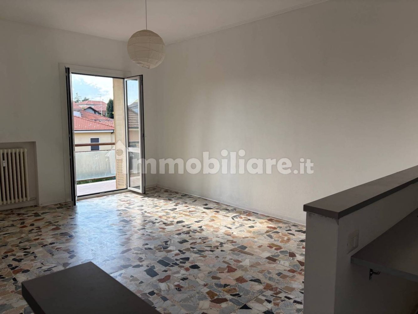 Apartamento de 2 dormitorios en Carnago, Italy No. 328390