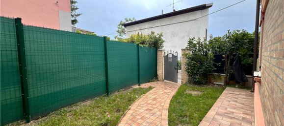 3 bedrooms House in Civitanova Marche, Italy No. 340979 18