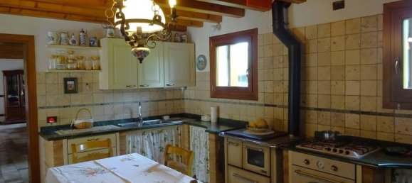 10 rooms House in Venice, Italy No. 23312 14