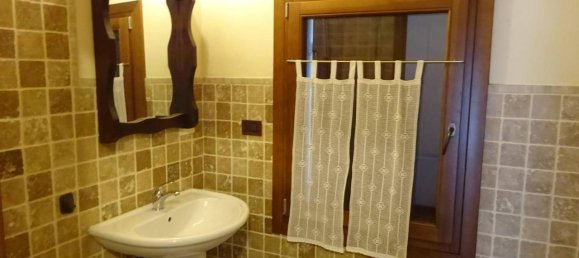 10 rooms House in Venice, Italy No. 23312 24