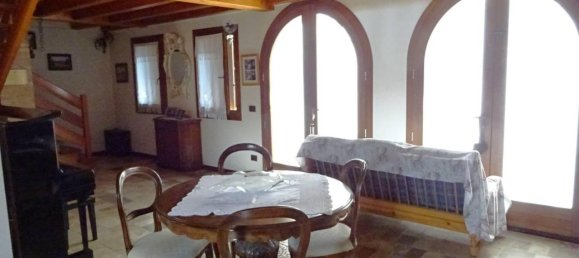 10 rooms House in Venice, Italy No. 23312 7