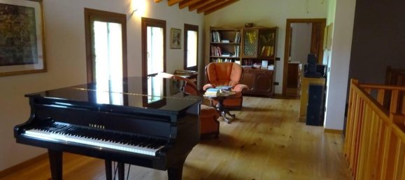 10 rooms House in Venice, Italy No. 23312 15