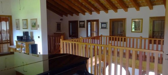 10 rooms House in Venice, Italy No. 23312 16