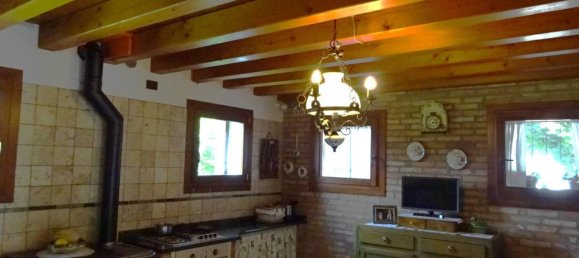 10 rooms House in Venice, Italy No. 23312 12