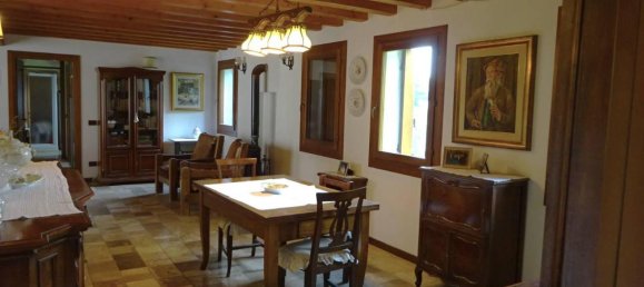 10 rooms House in Venice, Italy No. 23312 4