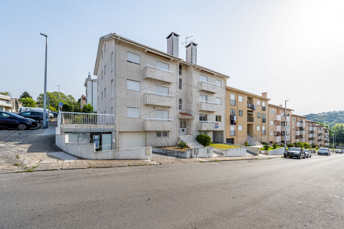 3 bedrooms Apartment in Mesao Frio, Portugal No. 47116