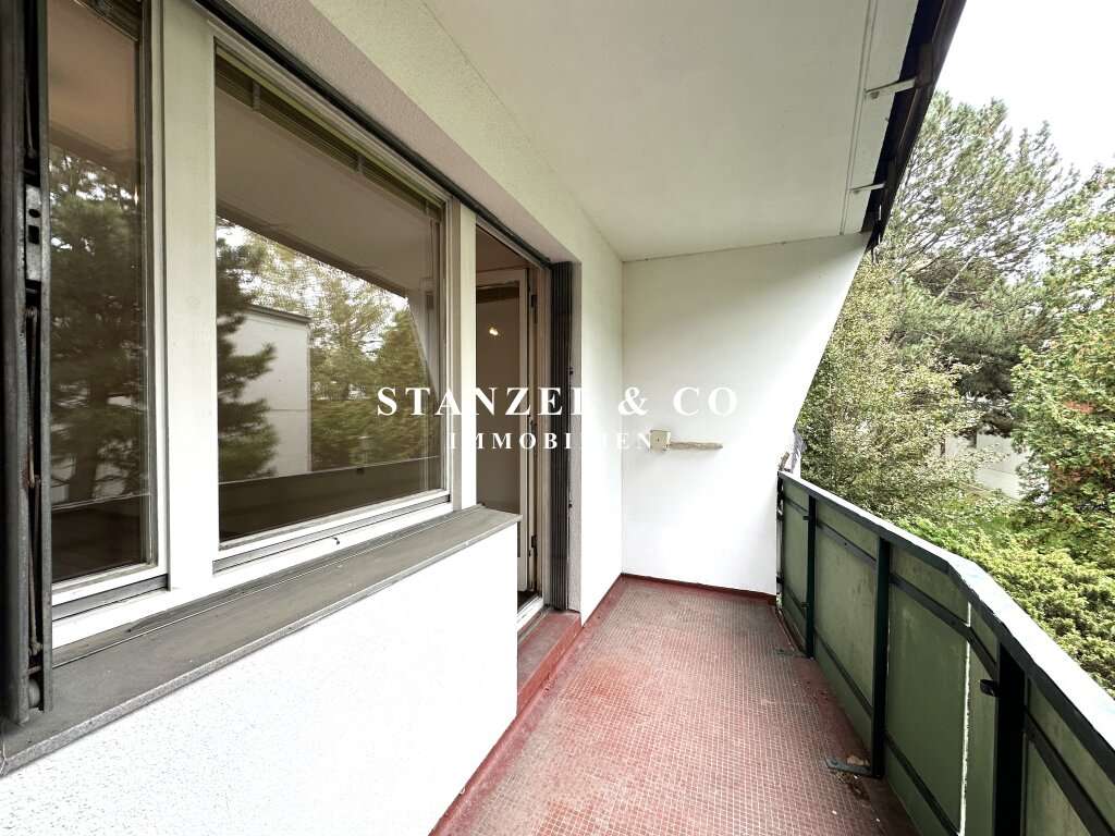 2 rooms Apartment in Penzing, Austria No. 12615