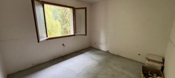 Casa de 2 dormitorios en La Souterraine, France No. 286071 4