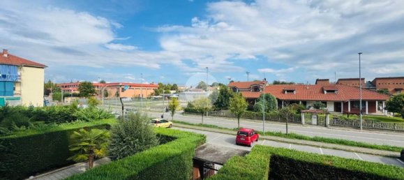 4 Schlafzimmer Wohnung in La Loggia, Italy, Nr. 380789 10