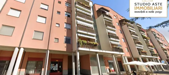 3 rooms Apartment in Brugherio, Italy No. 6651 4